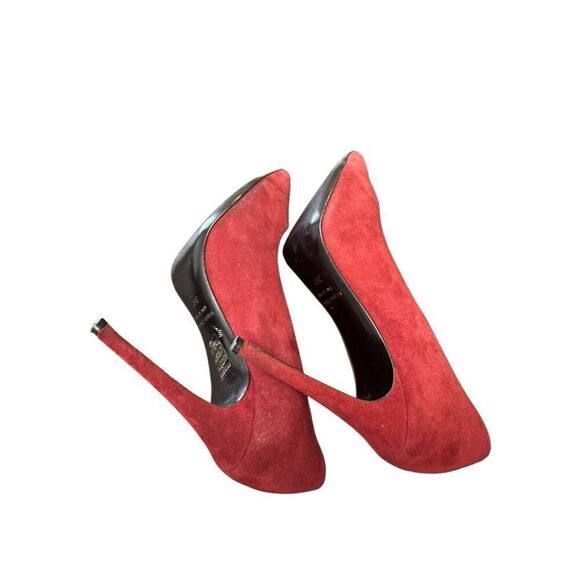 Versace 1969 Italia Women Red Suede point stiletto heel Size: 361/2, US 6 - Picture 7 of 11